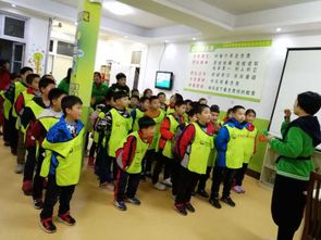 聚焦兩會 破解中小學生“三點半難題”，校外托管服務亟待規范發展